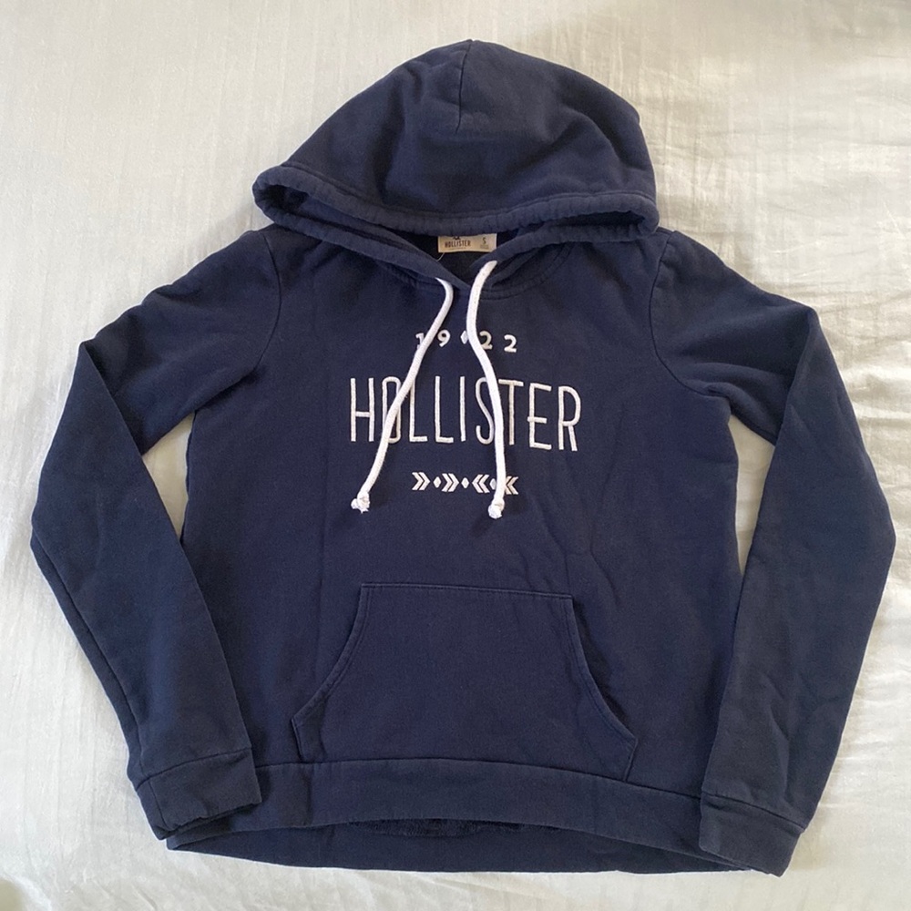 Y2K Hollister Pullover Hoodie Sweatshirt in Navy S White Embroidered Letters